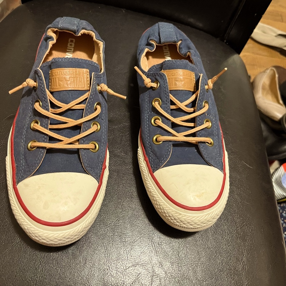 Converse Size 9 Women’s Blue Canvas Gym Shoes Preowned